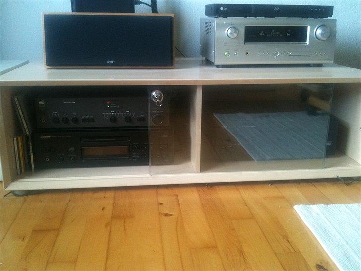 Hjemmebiograf B&W - Denon - NAD - Bio 2.0 - TV-Bord med alle herlighederne  billede 16