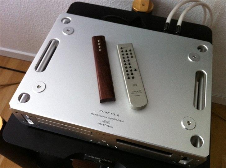 Musikanlæg Pathos & Speakers Corner - De 2 fjernbetjeninger..... billede 6