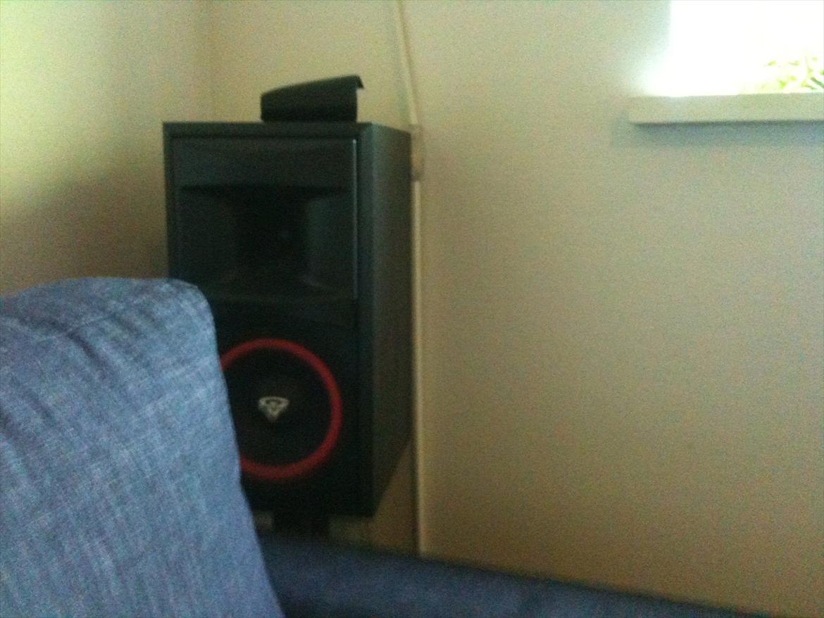 Hjemmebiograf Cerwin Vega XLS 5.1 Hjemmebio - Venstre surround set fra sweetspot billede 15