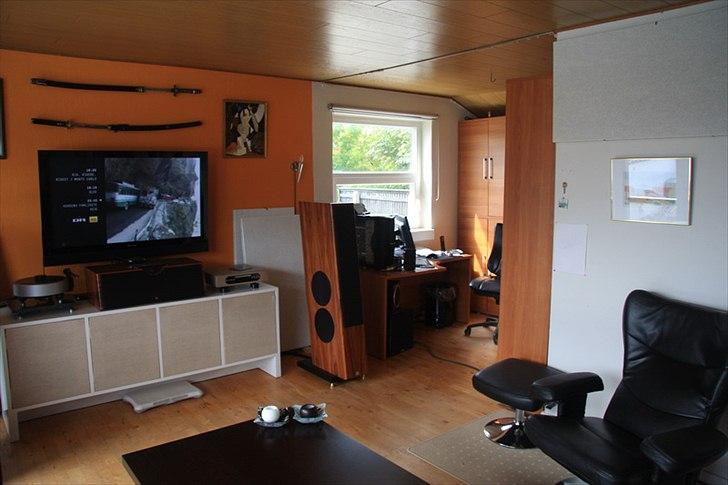Hjemmebiograf Primare/Vienna stuen :-)  - Sådan ser det ud fra sofaen billede 2
