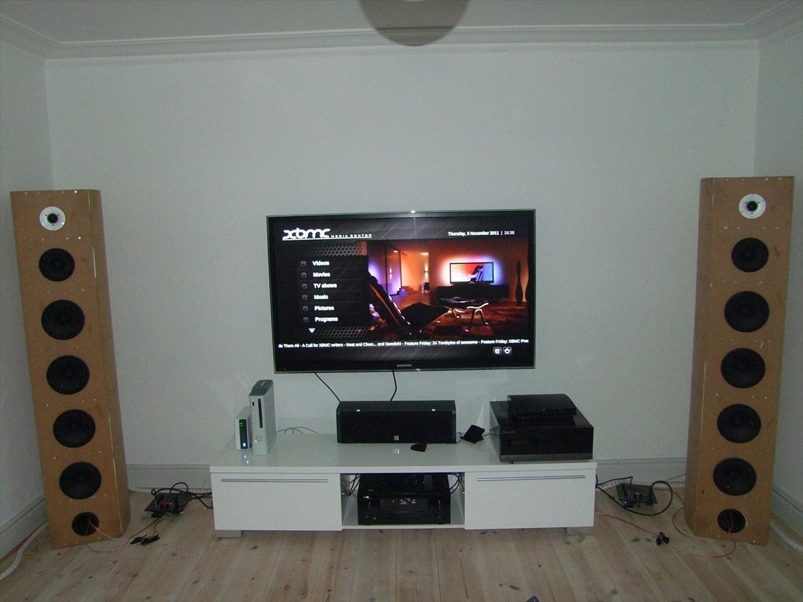 Hjemmebiograf Hjemmebio: Hjemmefusk + dali + denon - Sådan ser det ud indtil videre. billede 1