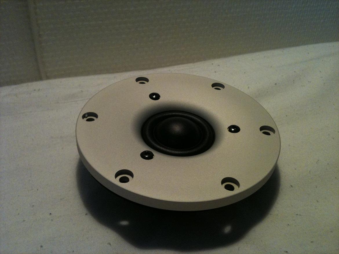 Hjemmebiograf Hjemmebio: Hjemmefusk + dali + denon - Diskant-enheden der er blevet brugt til højtalerne. billede 12