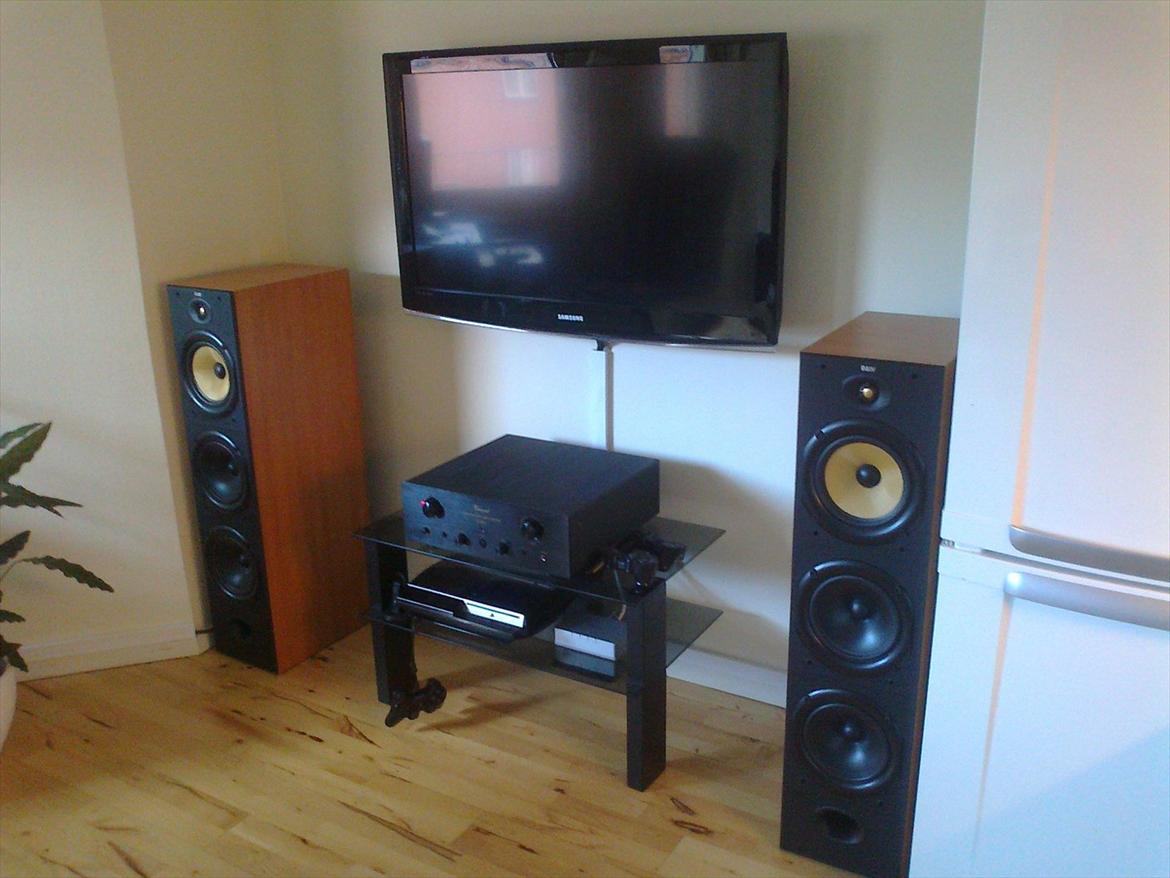 Musikanlæg B&W & Vincent billede 1