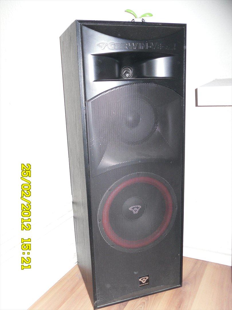Hjemmebiograf 7.1 cerwin vega HD63 & pioneer(solgt) - Min cerwin vega cls-10 højre front højtaler billede 7