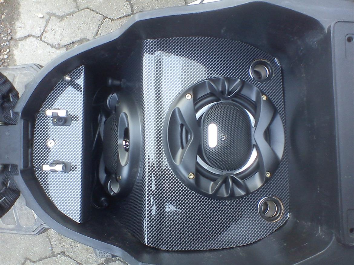 Scooterstereo Carbon opgraderet  billede 1