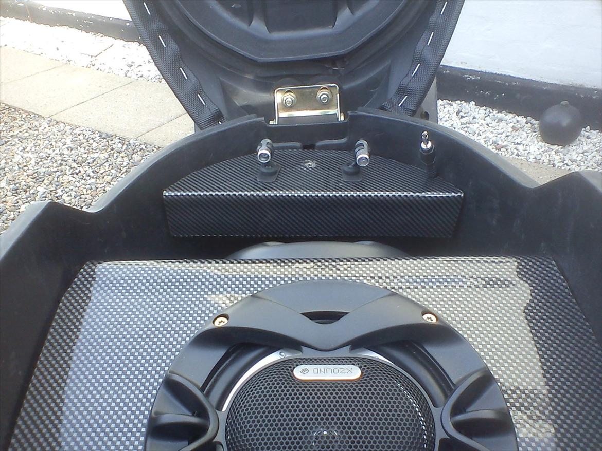 Scooterstereo Carbon opgraderet  billede 3