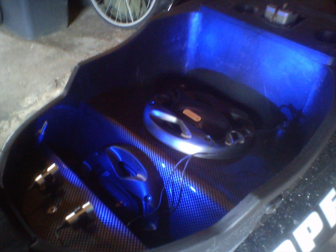 Scooterstereo Carbon opgraderet  billede 8