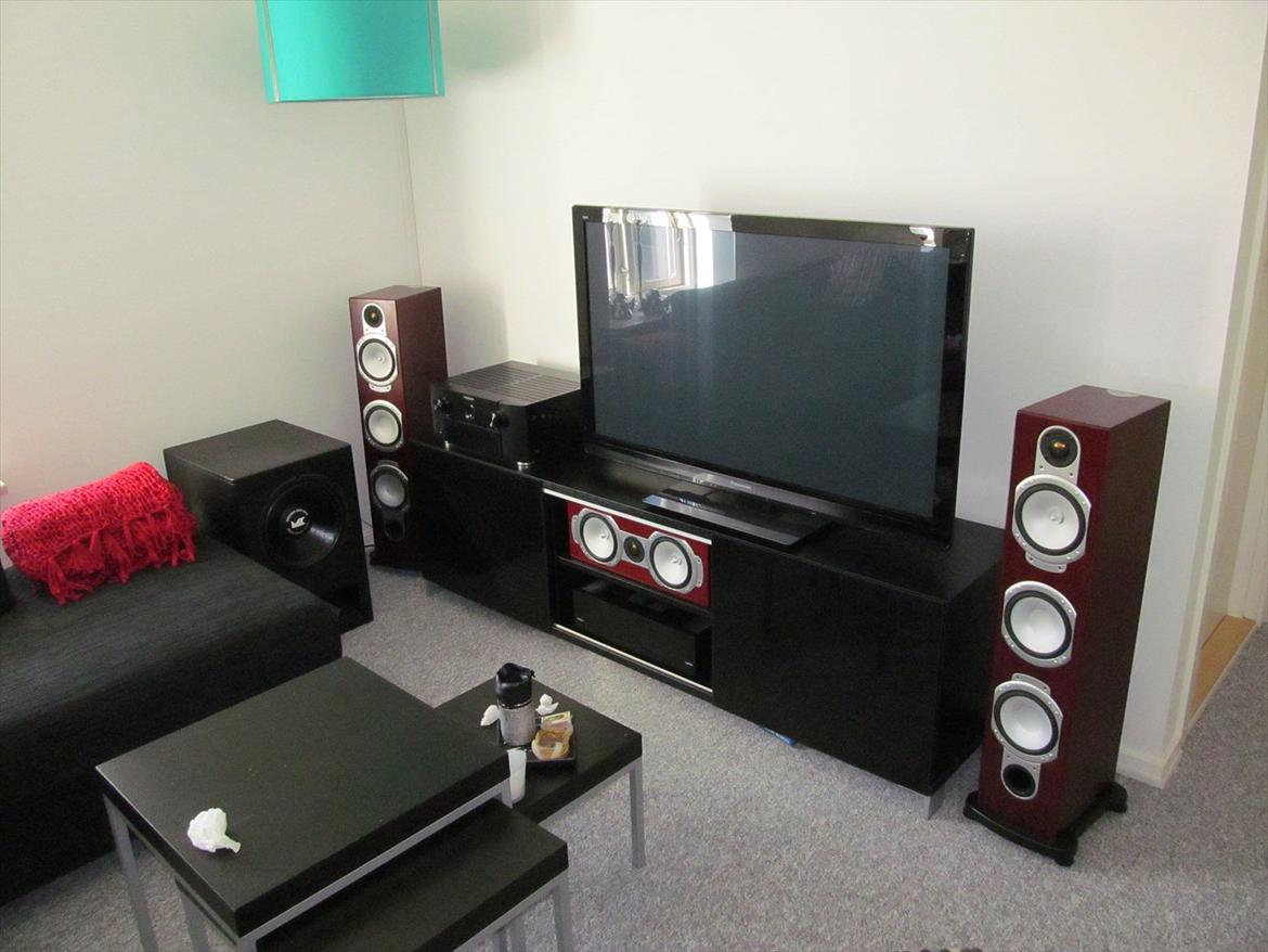Hjemmebiograf Marantz AV8801, Audiolab & Monitor Audio  billede 1