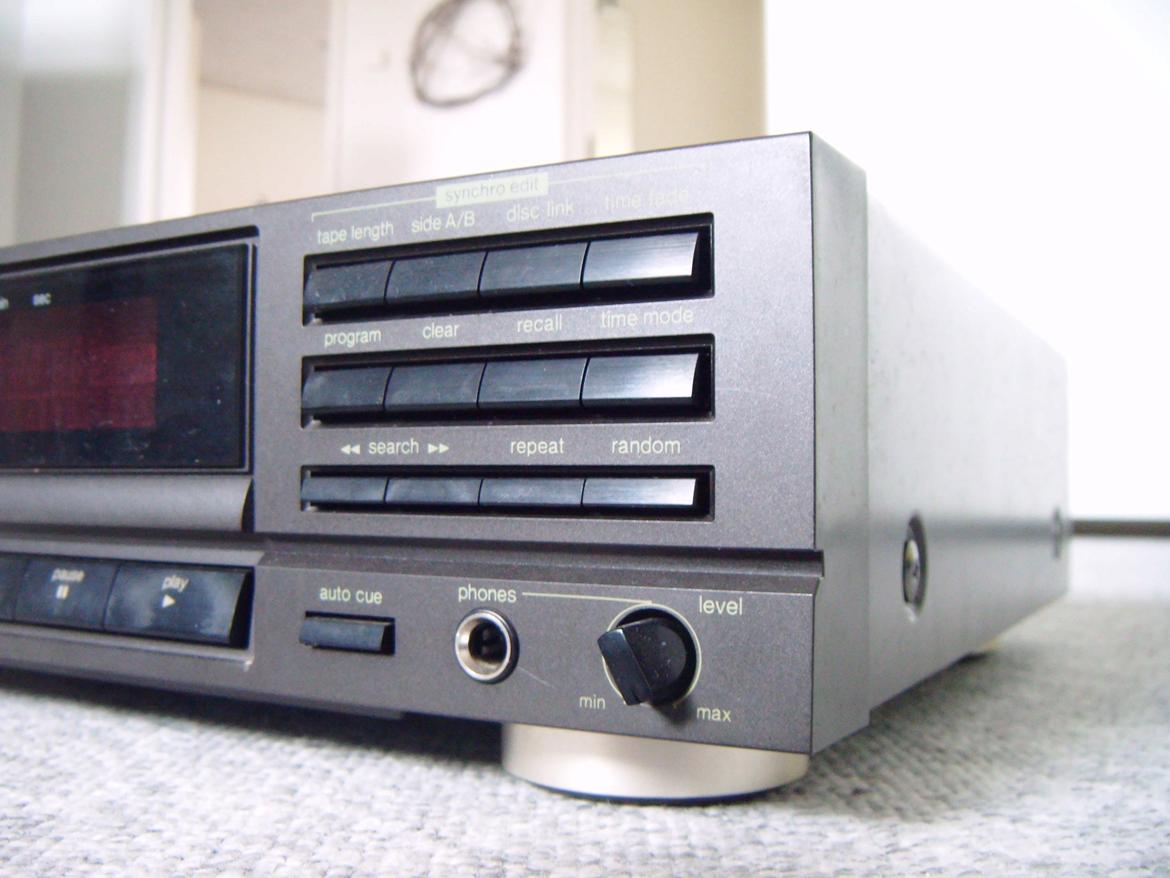 Musikanlæg Technics ( med skod højtaler ) billede 14