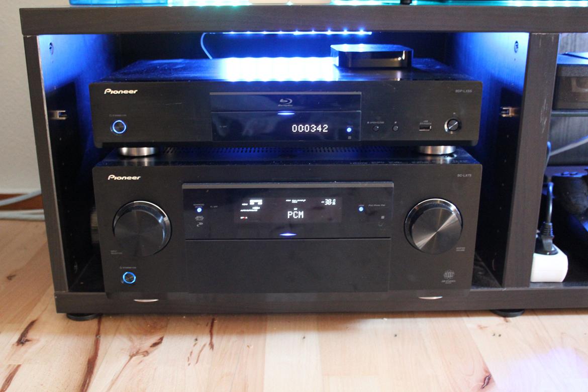 Hjemmebiograf Pioneer, Panasonic, JBL billede 6