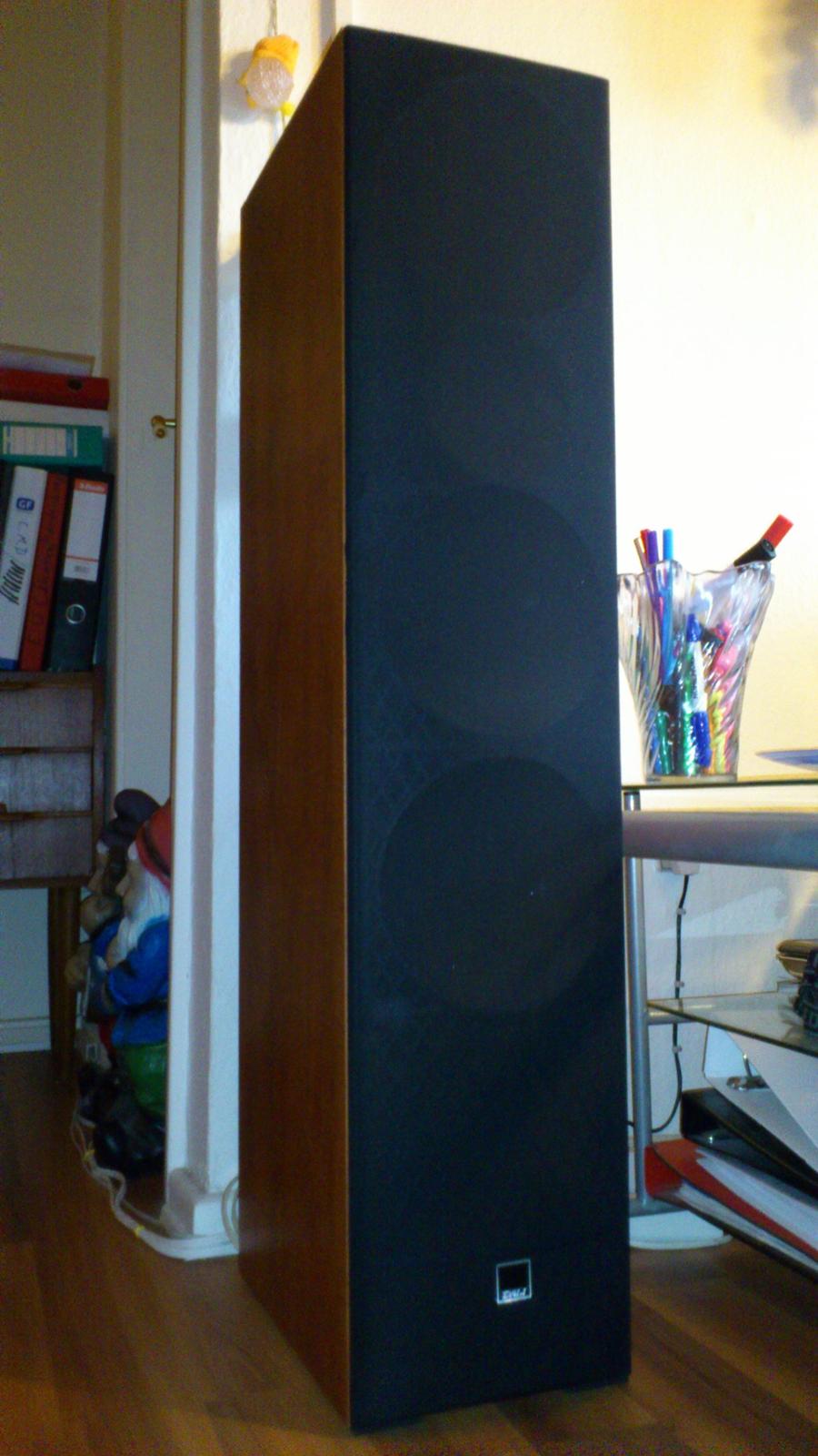 Hjemmebiograf 7.2 Dali & denon setup(gamle setup) - Dali blue 6006 side højtaler med stof gitter som de står til dagligt billede 13