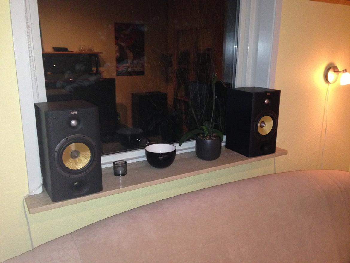 Hjemmebiograf Marantz, B&W, Rega, NAD & Pro-ject billede 6