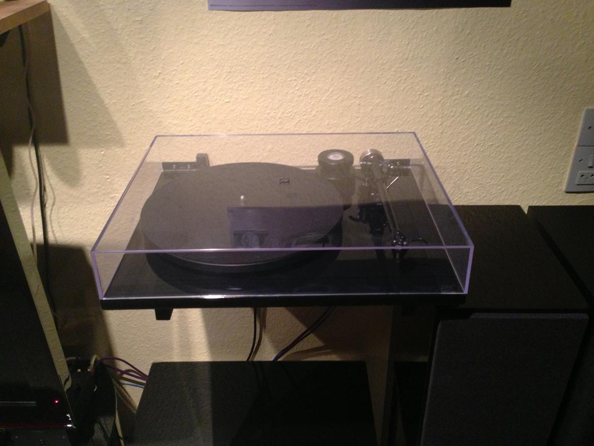 Hjemmebiograf Marantz, B&W, Rega, NAD & Pro-ject billede 10
