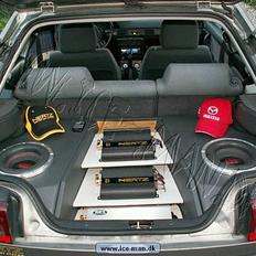 Bilstereo SPL-Dynamics og Hertz