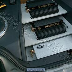 Bilstereo SPL-Dynamics og Hertz