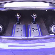 Bilstereo lightning audio