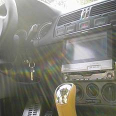 Bilstereo Bora