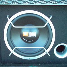 Bilstereo jbl