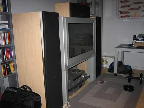 Hjemmebiograf Dali - Sony  - Front + TV billede 1