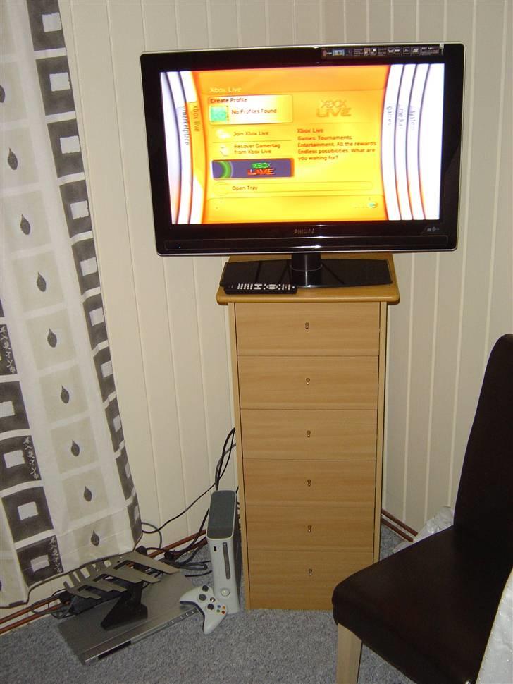 Hjemmebiograf Lockness´s Fun-Room!!! - Når man er syg og ligger i sengen, er det jo rart ;) billede 10