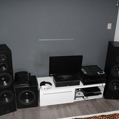 Hjemmebiograf Surround - Dali, Onkyo og BenQ