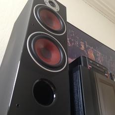 Hjemmebiograf Denon AVR, Dali Zensor, Sony 55" og HMPC