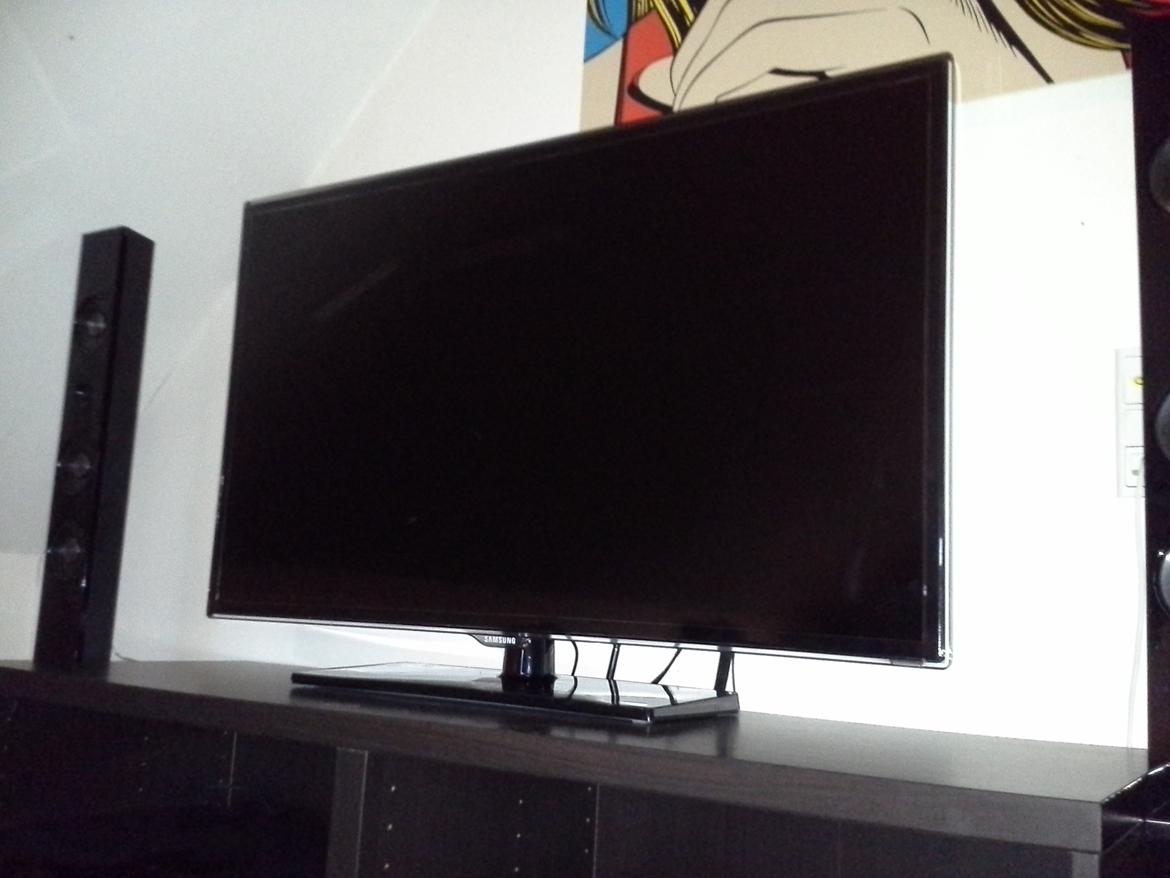 Hjemmebiograf Samsung Hjemmebio og Smart TV (TILSALG) - Samsung Smart TV 40'' billede 2