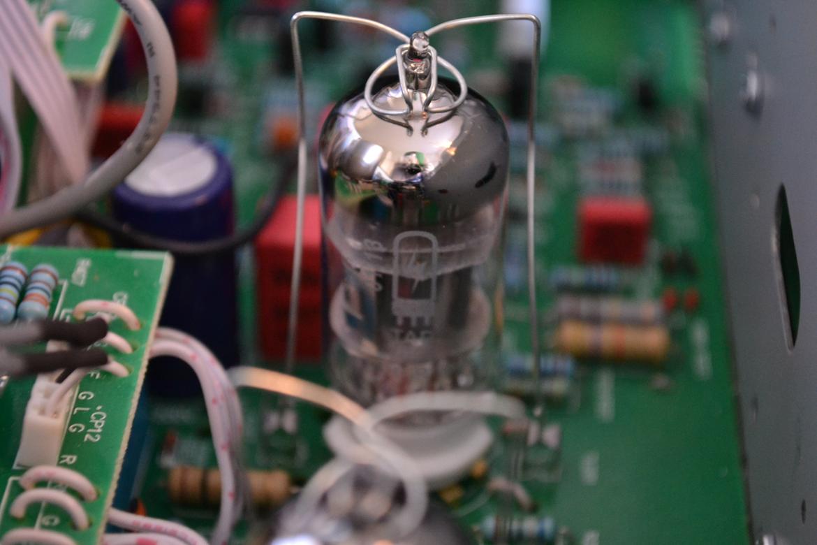 Musikanlæg Audiovector & Vincent - Nyt rør i forstærkeren billede 20