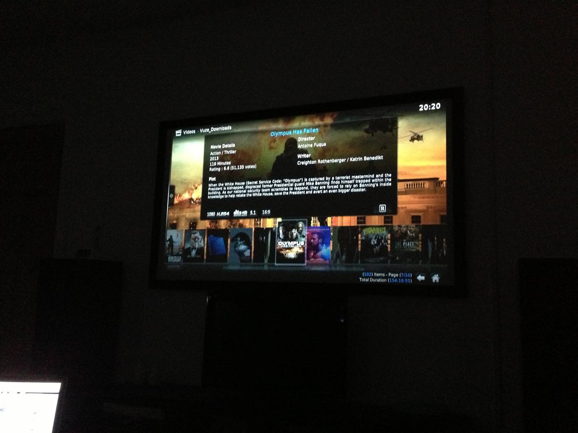 Hjemmebiograf Ren Nad og Dali hjemmebio. - Et forsøg på et billede i funktion - taget med Iphone, derfor den ringe kvalitet. billede 23