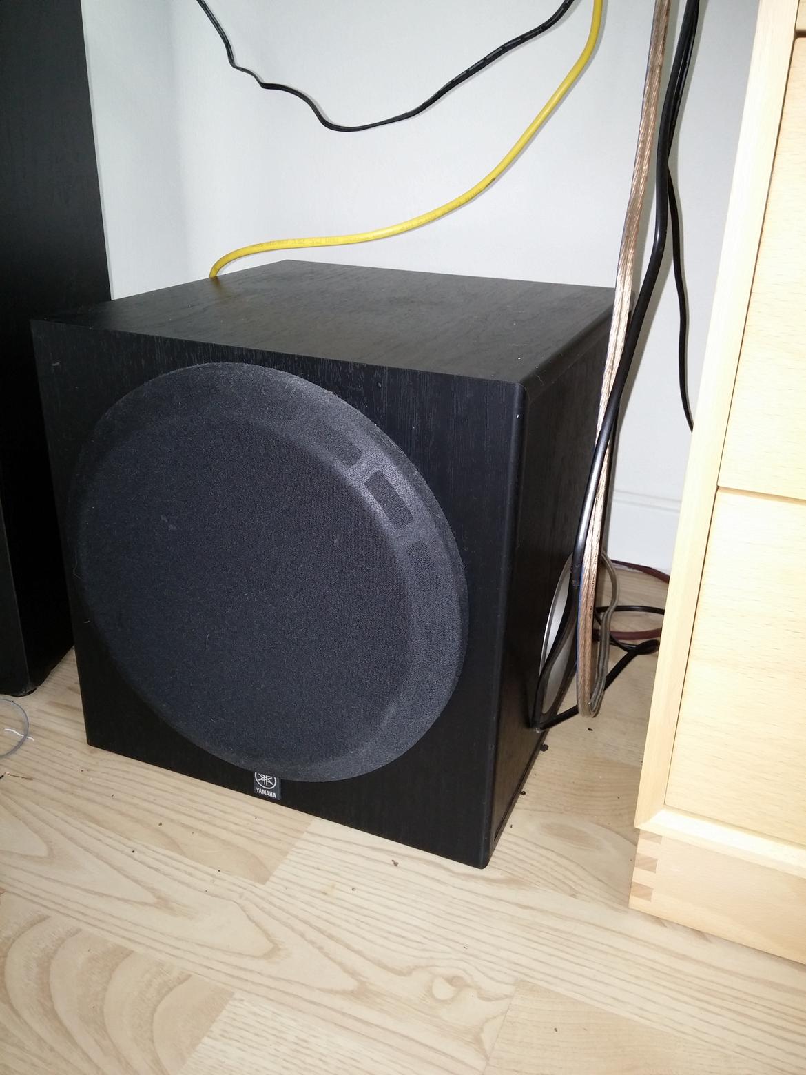 Musikanlæg Setup på værelset - Subwoofer - Yamaha YST-SW012 billede 4
