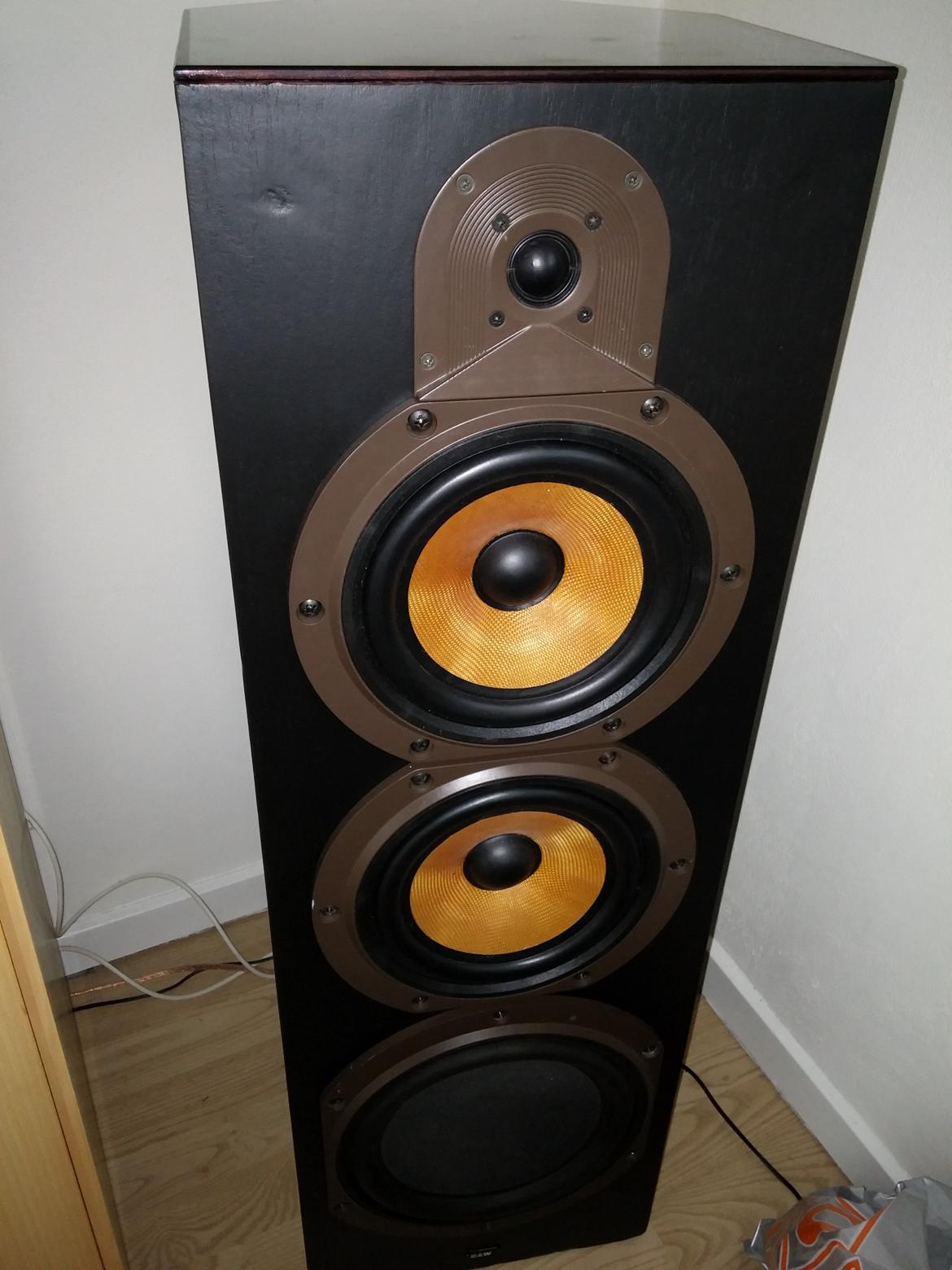 Musikanlæg Setup på værelset - højre front højtaler - B&W DM3000 billede 8