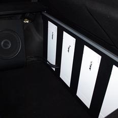 Bilstereo VIBE Space SQ / VW Golf GTI 91'