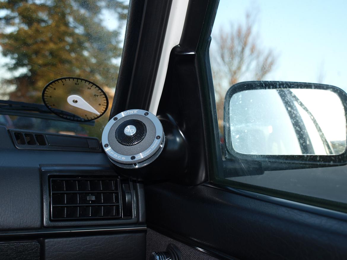Bilstereo VIBE Space SQ / VW Golf GTI 91' billede 24