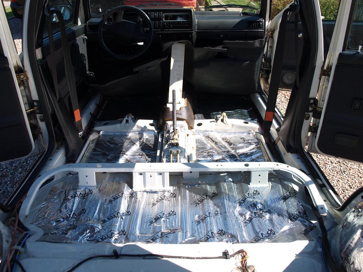 Bilstereo VIBE Space SQ / VW Golf GTI 91' billede 25
