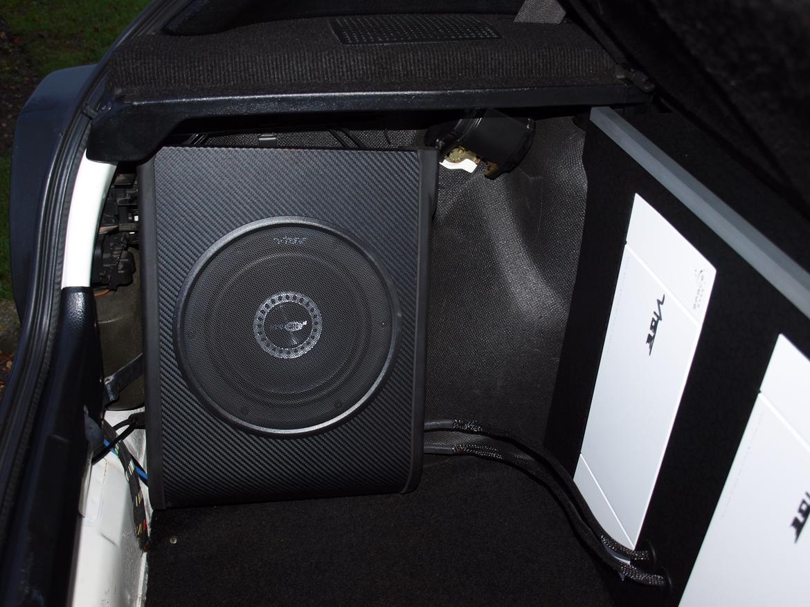 Bilstereo VIBE Space SQ / VW Golf GTI 91' billede 3