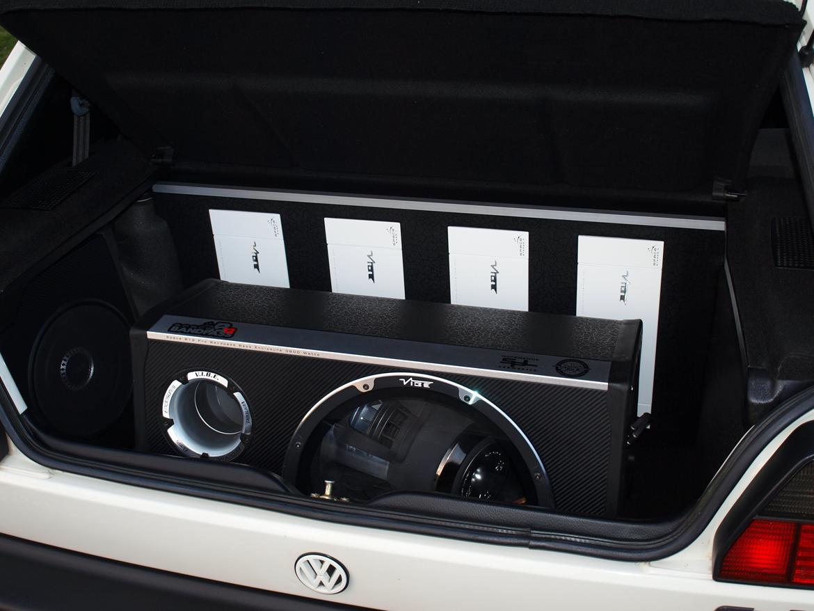 Bilstereo VIBE Space SQ / VW Golf GTI 91' billede 2