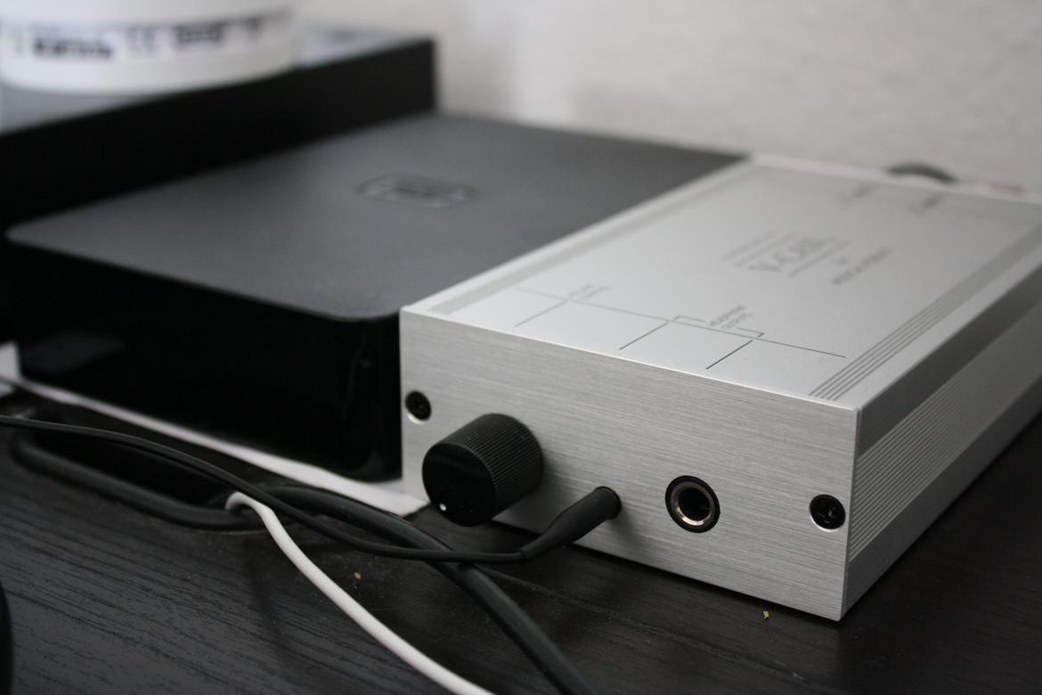 Computeranlæg B&W på Musical Fidelity billede 2
