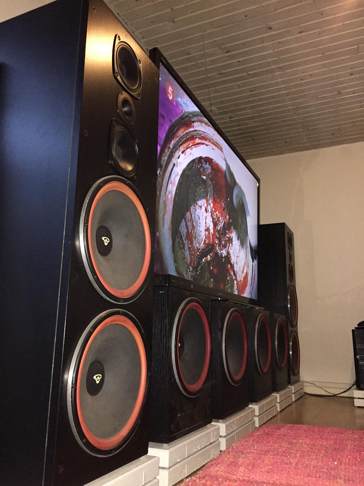 Musikanlæg Cerwin-Vega! I den lille stue billede 5