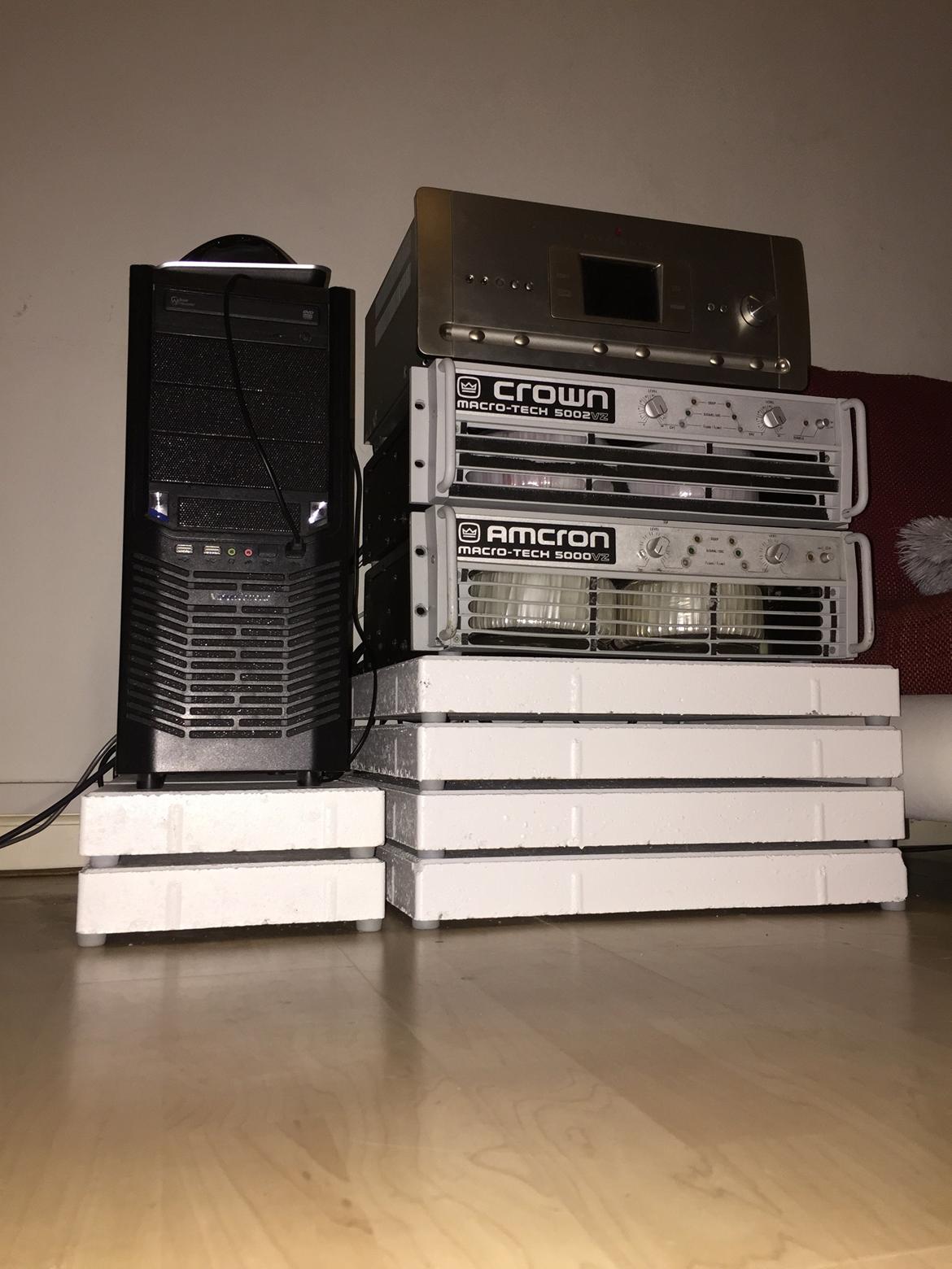 Musikanlæg Cerwin-Vega! I den lille stue billede 7