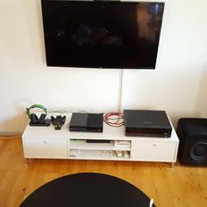 Musikanlæg b&w og harman kardon (gammelt/solgt)