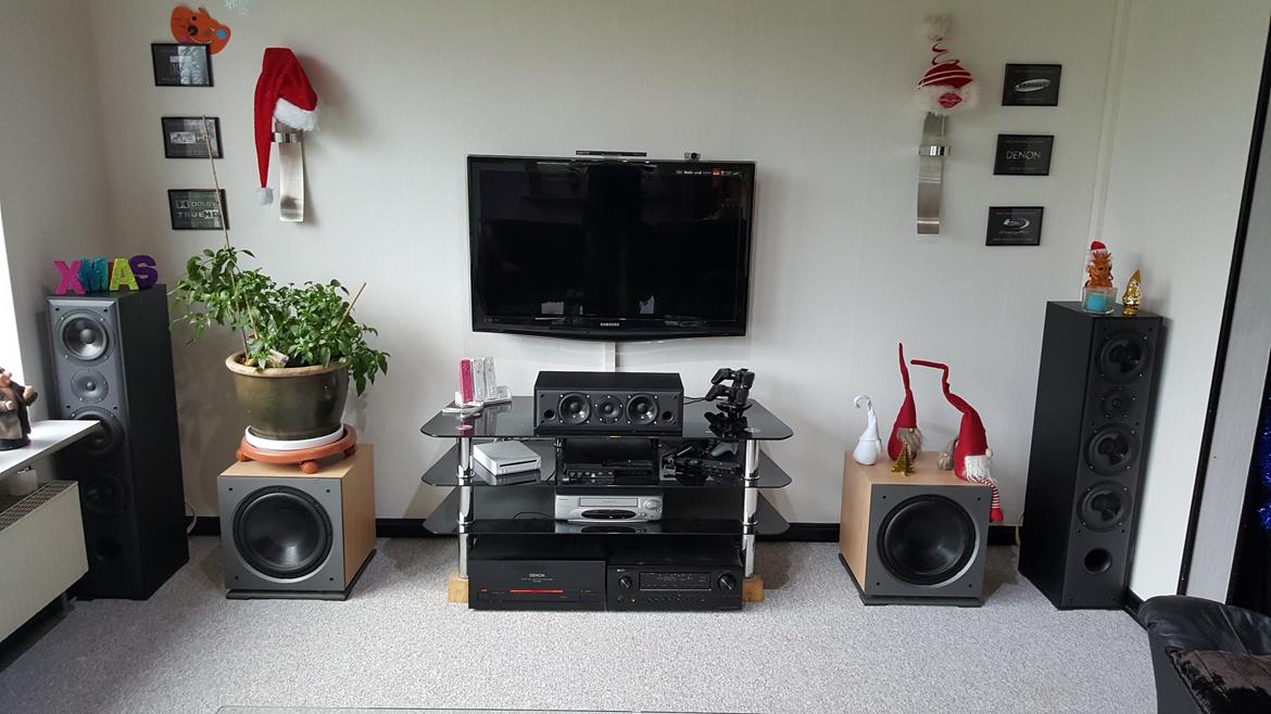 Hjemmebiograf 5.2 Dali & denon setup - Sårn ser mit setup ud fra afstand uden stof beklæding - Front billede 9