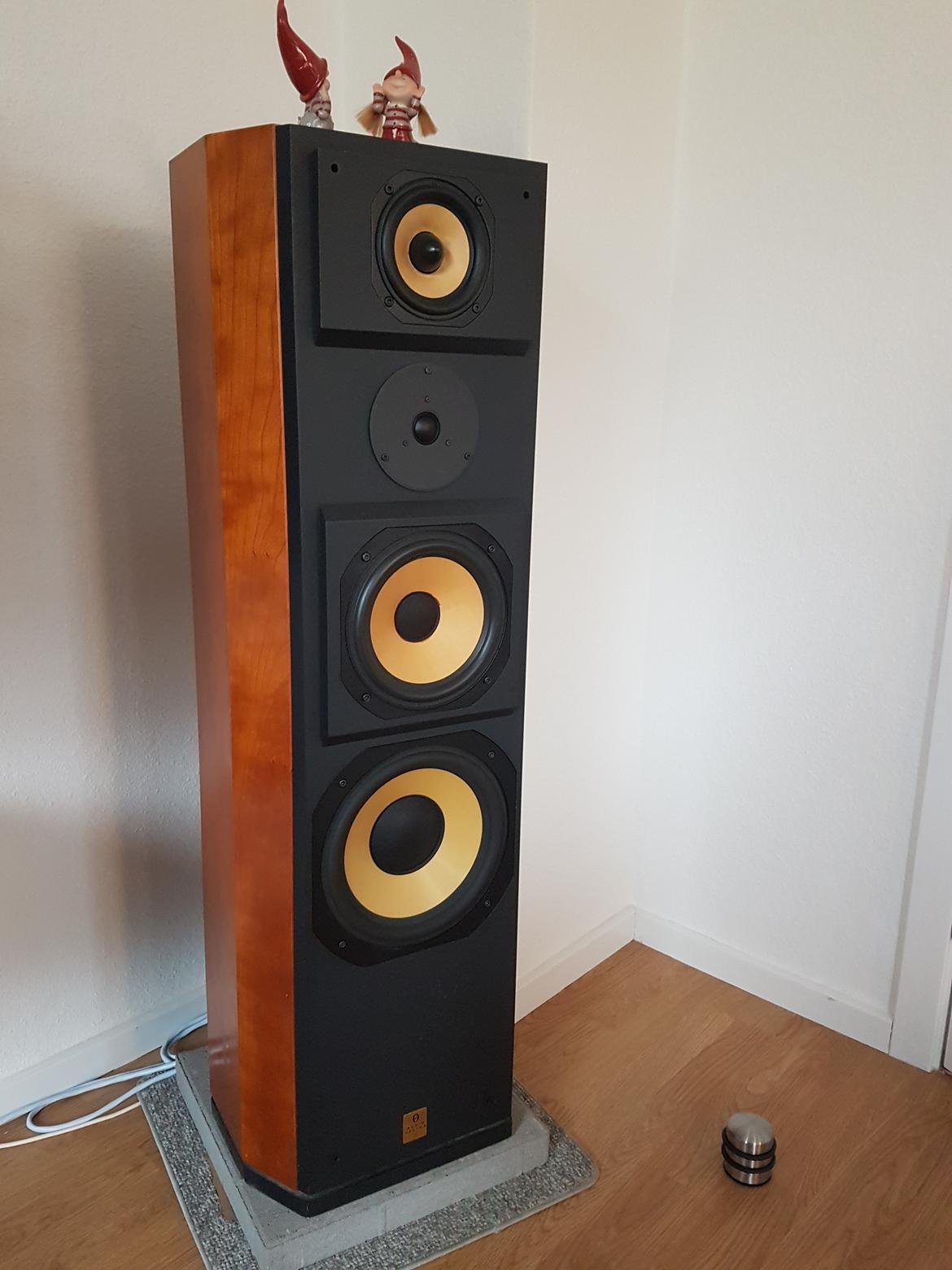 Musikanlæg #SOLGT# Yamaha, Technics, Denon & Audiovector - Højre højttaler billede 5