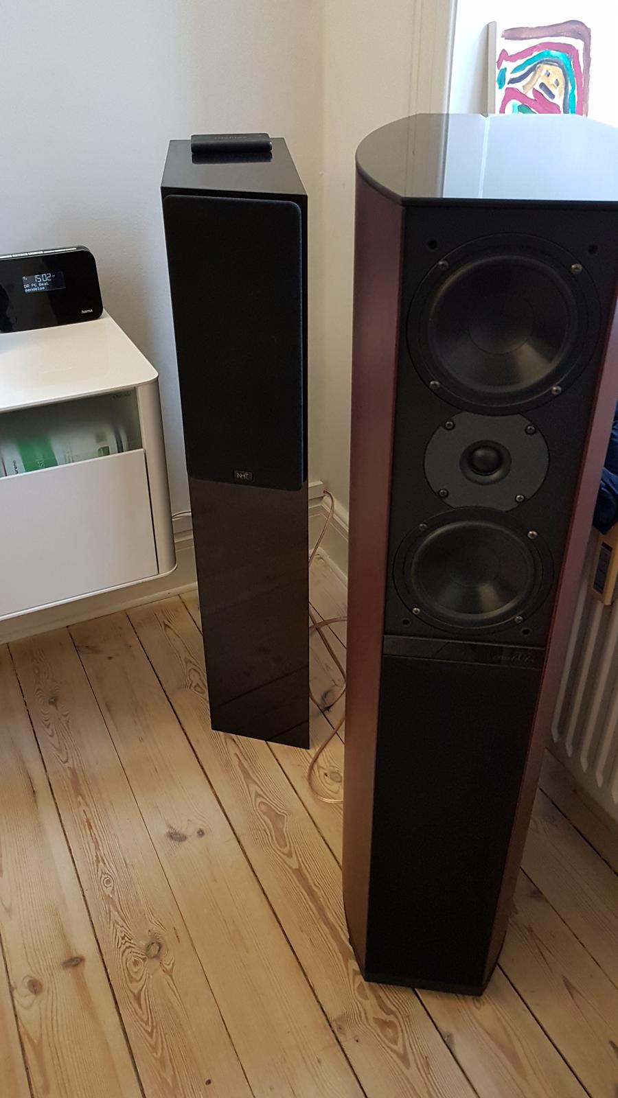 Musikanlæg sl-1600 ql-y66f su-c1000 nagaoka gato audio - NHT 2.5i I baggrunden billede 4