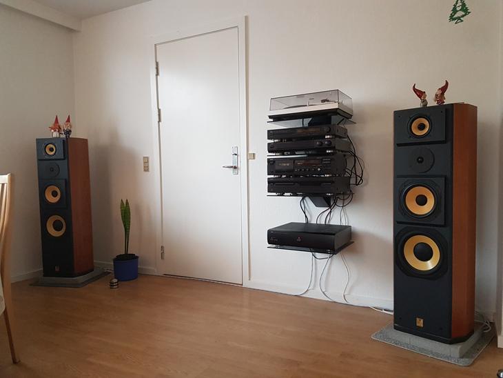 {{currentPhoto.altText}} billede {{currentPhoto.number}}