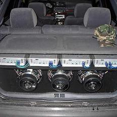 Bilstereo mega anlæg i skoda
