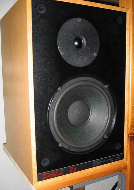 Hjemmebiograf Go' bazz.. - En af mine Dali 2a højtalere, klassikere! billede 7