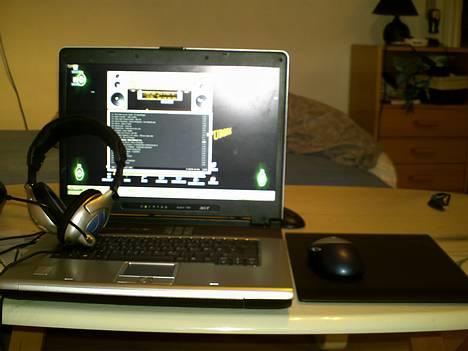 Bilstereo Cerwin-Vega - Min dejlige bærbar med headset og icemat :* billede 3