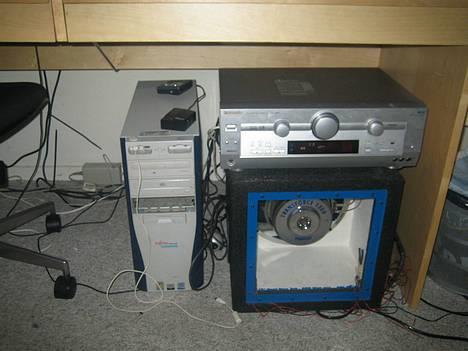 Computeranlæg Computer anlæg ... - ved at lave orden i ledningerne :) billede 2