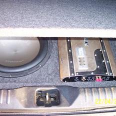 Bilstereo Anlæg i Almera