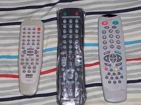 Musikanlæg mit første setup - mine fjernbetjeninger billede 8